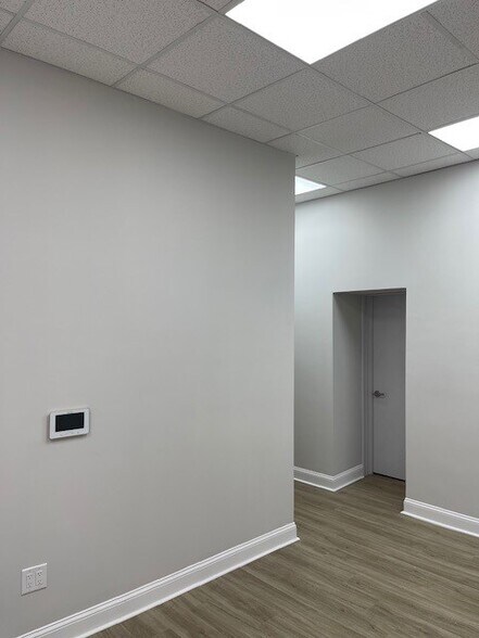 More Photos Of 1527 Franklin Ave, Mineola Office For Lease