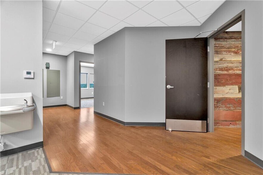 More Photos Of 1088 E Millsap Rd, Fayetteville Office For Lease