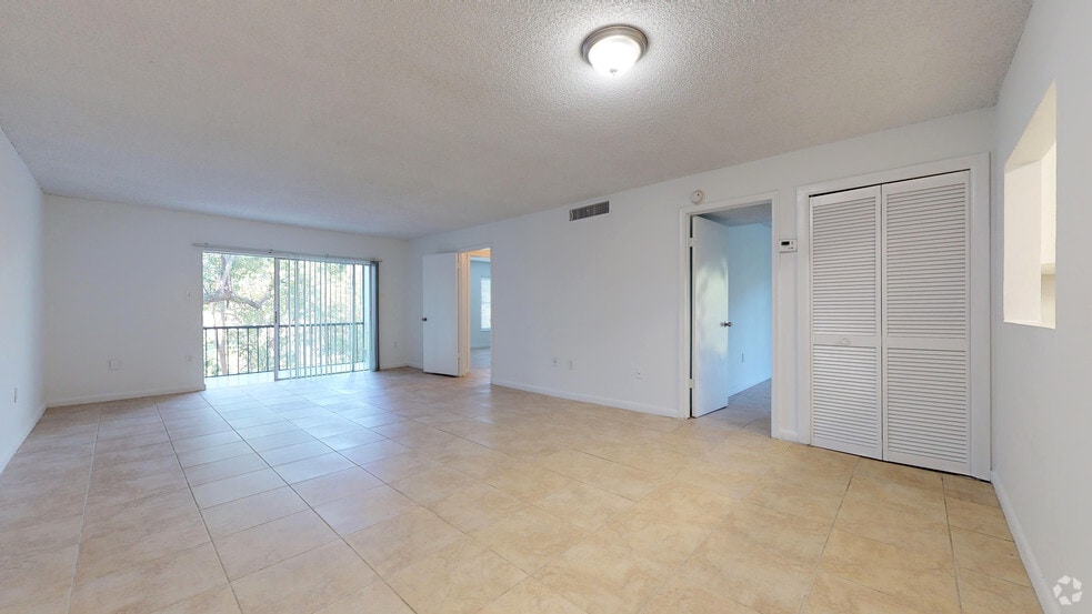 More Photos Of 8445 Springtree Dr, Sunrise Apartments For Sale