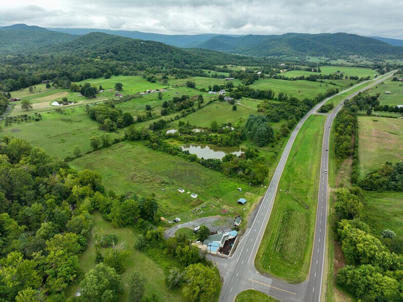 More Photos Of 12167 Lee Hwy, Sperryville Veterinarian Kennel For Sale