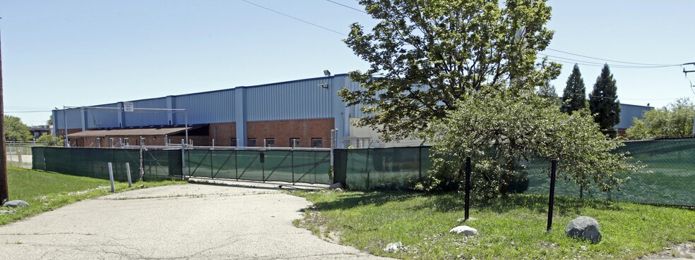 More Photos Of 26090 23 Mile Rd, Chesterfield Distribution For Lease