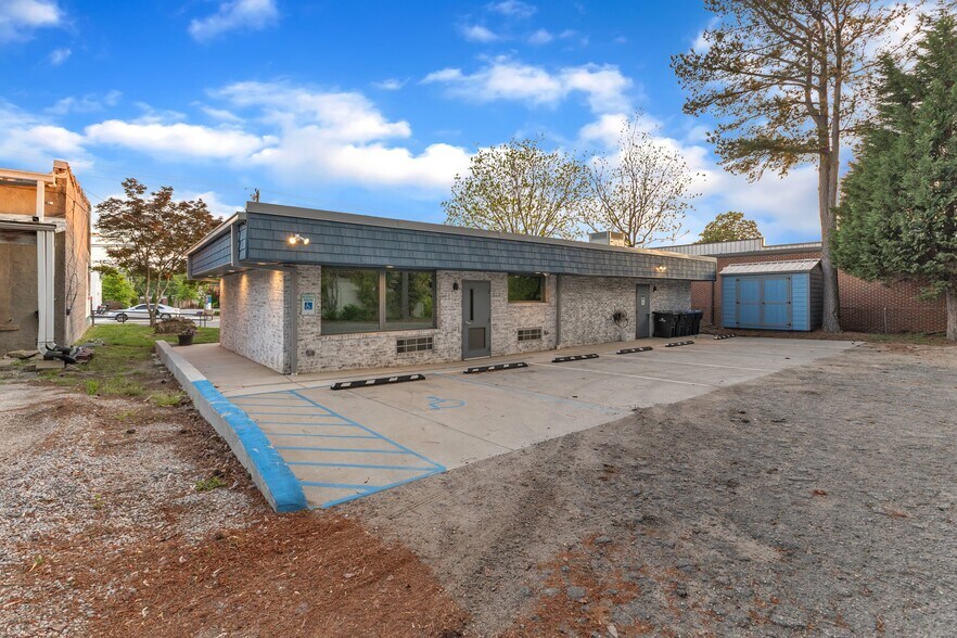 More Photos Of 141 E Main St, Youngsville Medical For Sale