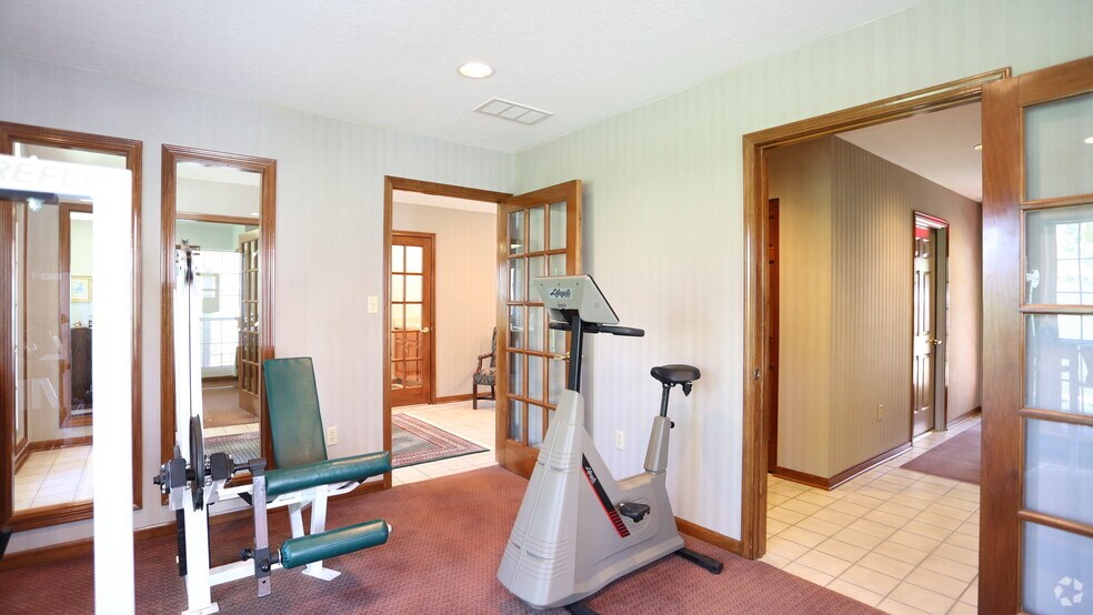 More Photos Of 210 Retreat Ln, Westerville Apartments For Sale