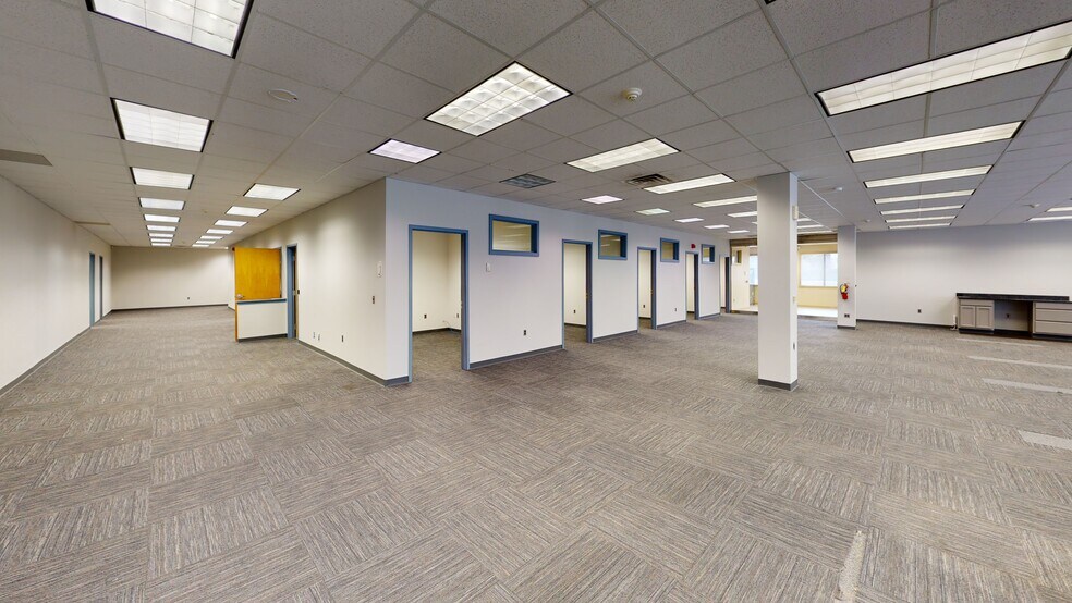 More Photos Of 3625 Quakerbridge Rd, Hamilton Medical For Lease