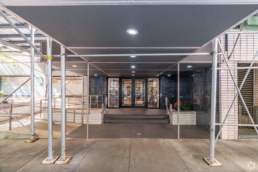 More Photos Of 1309 Lexington Ave, New York Apartments For Lease