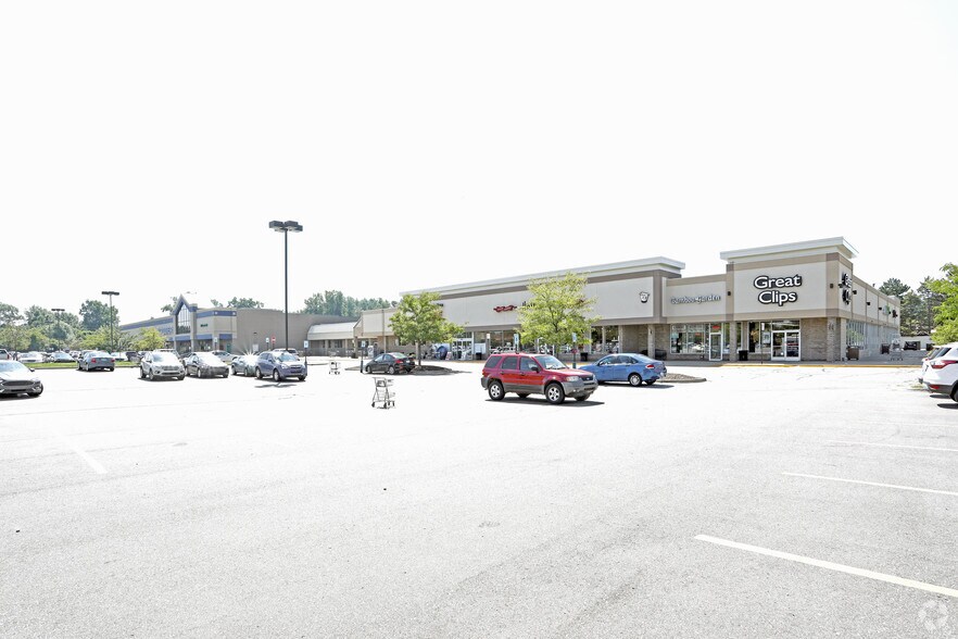 More Photos Of 124-210 Merriman Rd, Westland Storefront For Lease