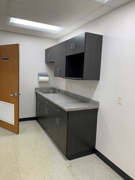 More Photos Of 323 E Highland Dr, Oconto Falls General Retail For Lease