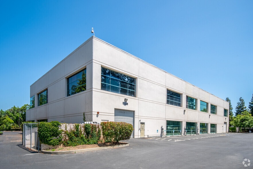 More Photos Of 701 E Middlefield Rd, Mountain View Research And Development For Lease