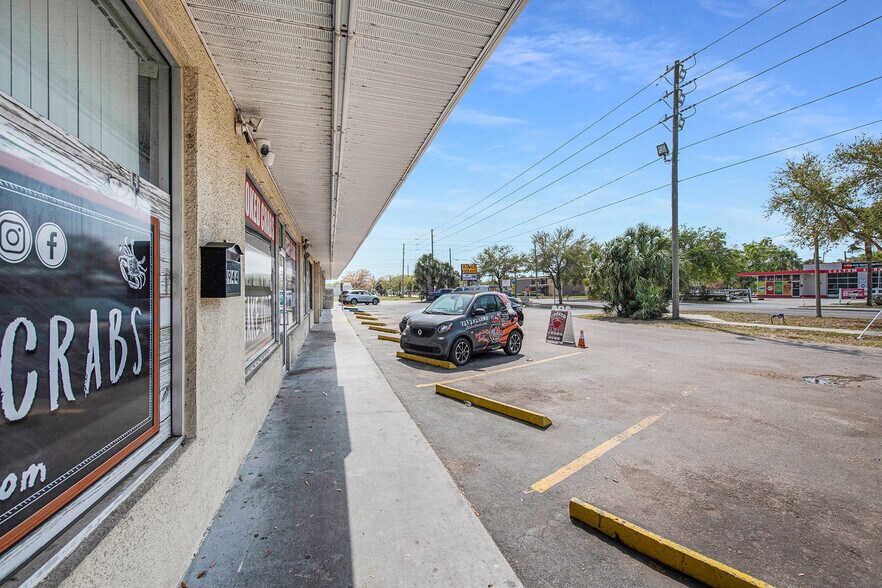 More Photos Of 1952 49th St S, Saint Petersburg Storefront For Sale