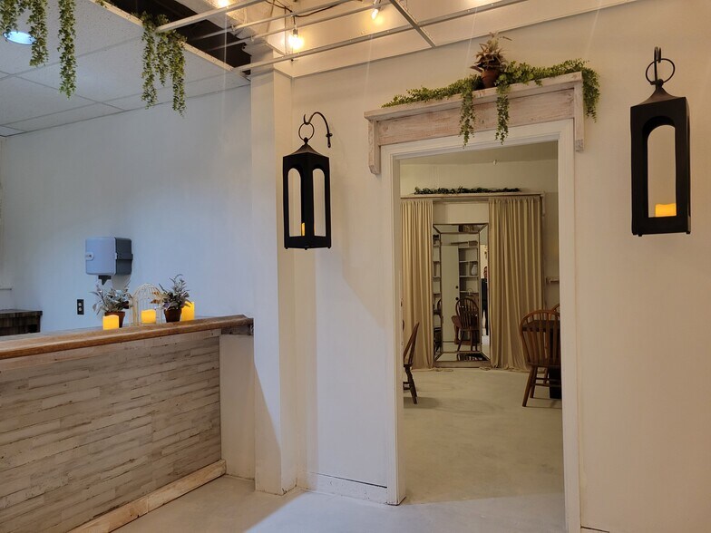 More Photos Of 114 N Lewis St, Monroe Freestanding For Lease