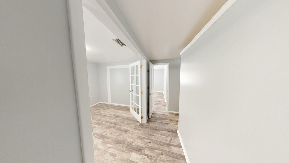 More Photos Of 1517 Hillcrest St, Orlando Office For Lease