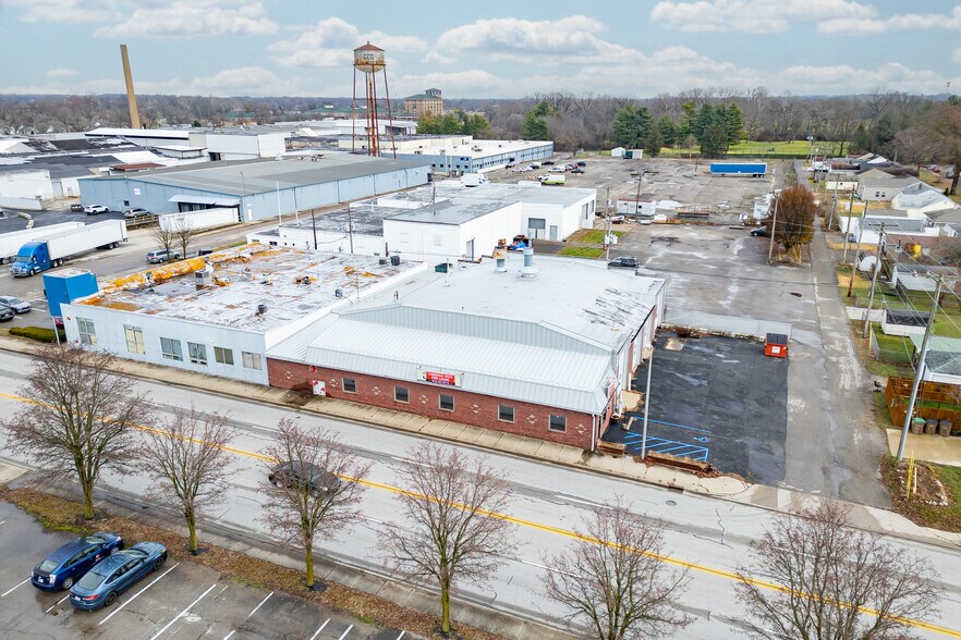 More Photos Of 1441 Central Ave, Columbus Auto Repair For Lease