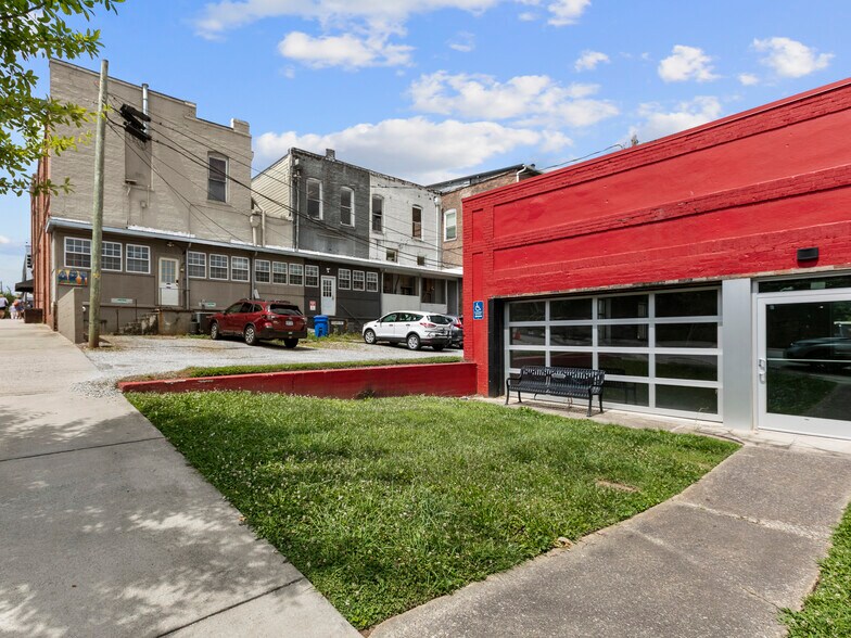 More Photos Of 37 N Broad St, Brevard Storefront Retail Office For Sale