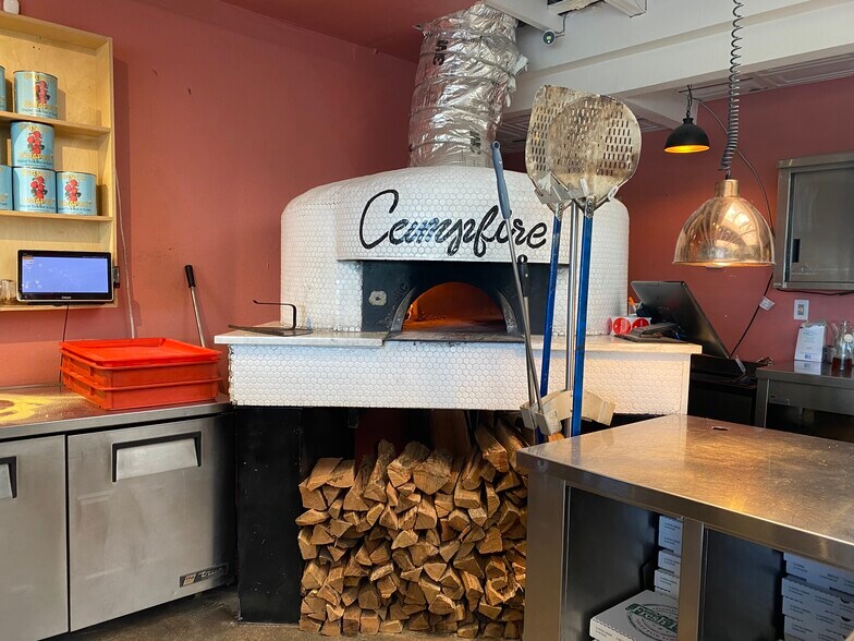 More Photos Of 840 Tabor St, Lakewood Restaurant For Sale