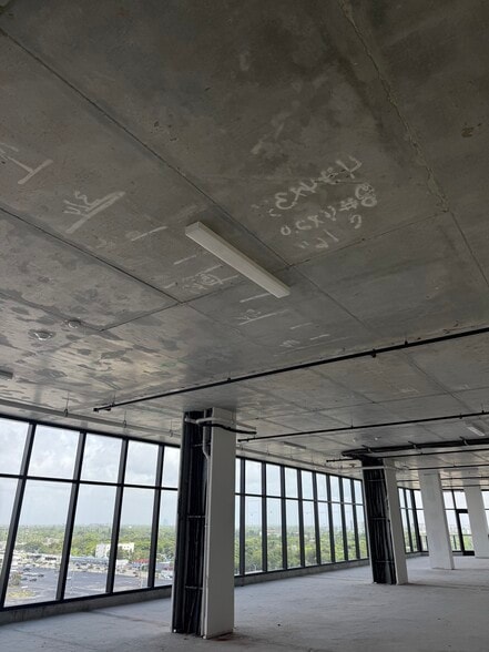 More Photos Of 800 N Federal Hwy, Hallandale Beach Medical For Sale