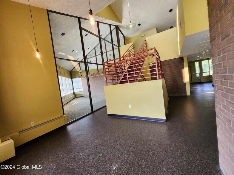 More Photos Of 436 New Karner Rd, Albany Office For Lease