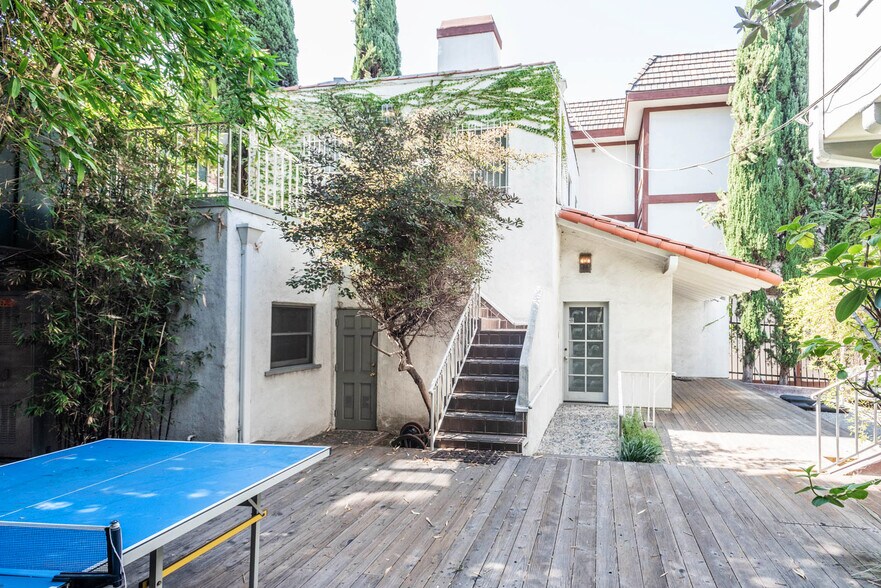 More Photos Of 4526 Wilshire Blvd, Los Angeles Office For Lease