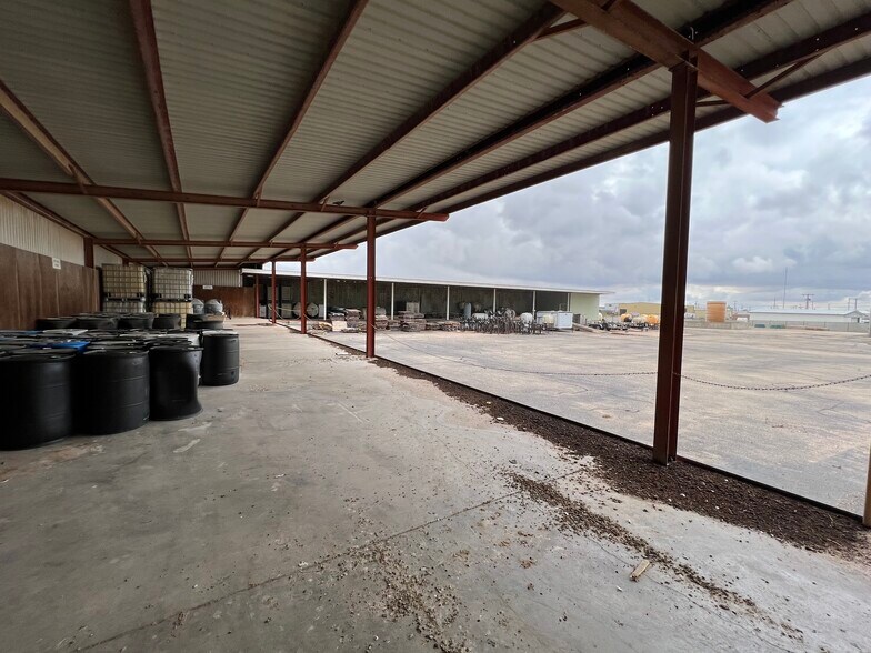 More Photos Of 100 Industrial Ave, Odessa Industrial For Sale