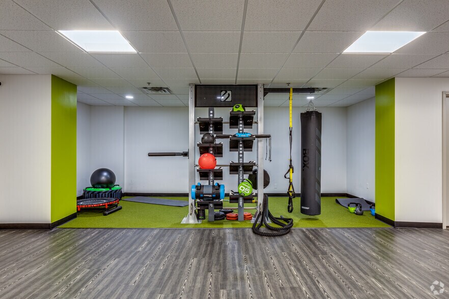 More Photos Of 15 E 5th St, Tulsa Office For Lease