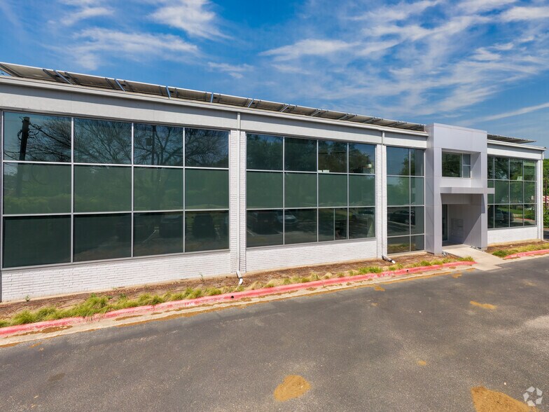 More Photos Of 2714 Bee Caves Rd, Rollingwood Medical For Lease