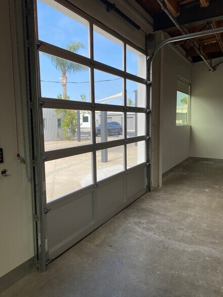 More Photos Of 1945 Placentia Ave, Costa Mesa Light Manufacturing For Lease