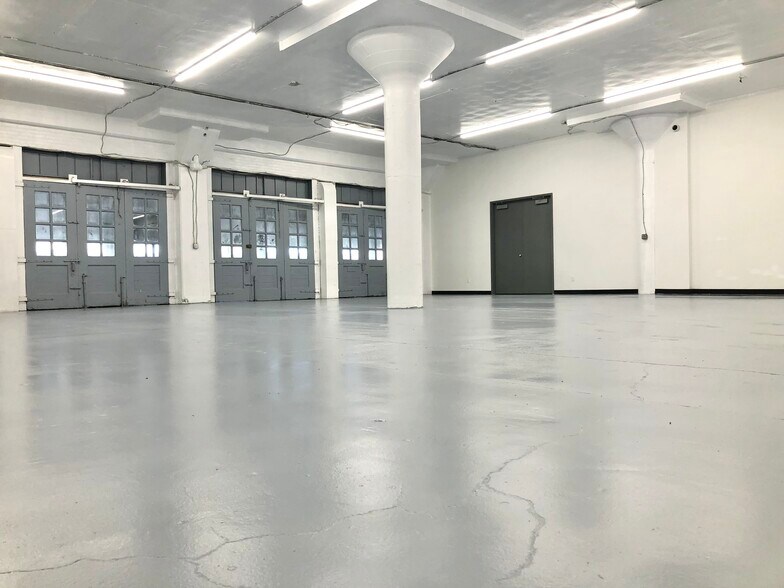 More Photos Of 1500 Clinton St, Buffalo Light Manufacturing For Lease