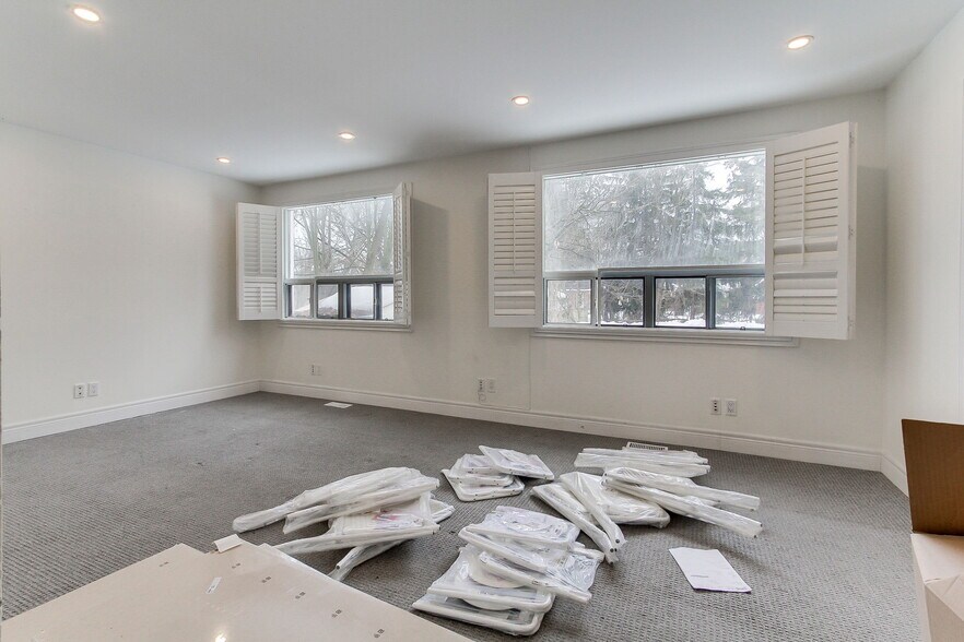 More Photos Of 187 Finch Ave W, Toronto Office Residential For Sale