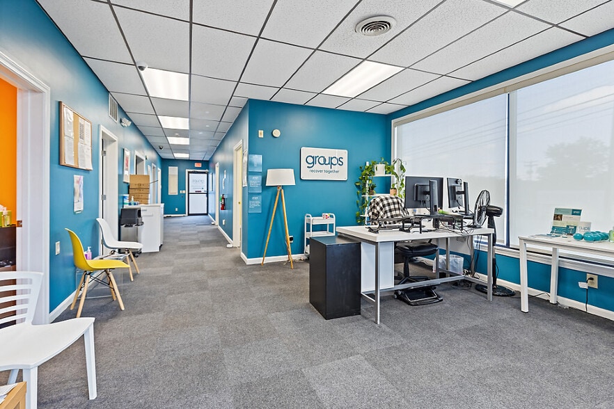 More Photos Of 208 College Ave, Waterville Office For Lease