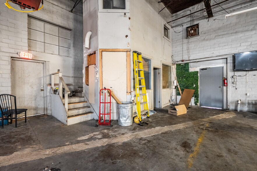 More Photos Of 601 W 4th St, North Little Rock Light Manufacturing For Lease