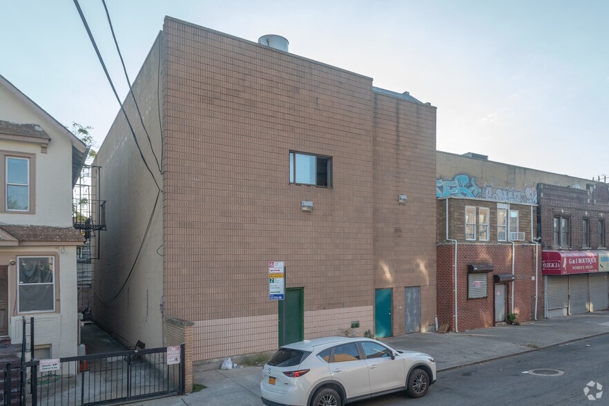 More Photos Of 3063-3065 Brighton 2nd St, Brooklyn General Retail For Lease