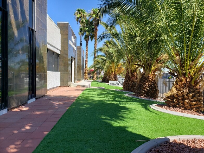 More Photos Of 2000 S Eastern Ave, Las Vegas Loft Creative Space For Sale