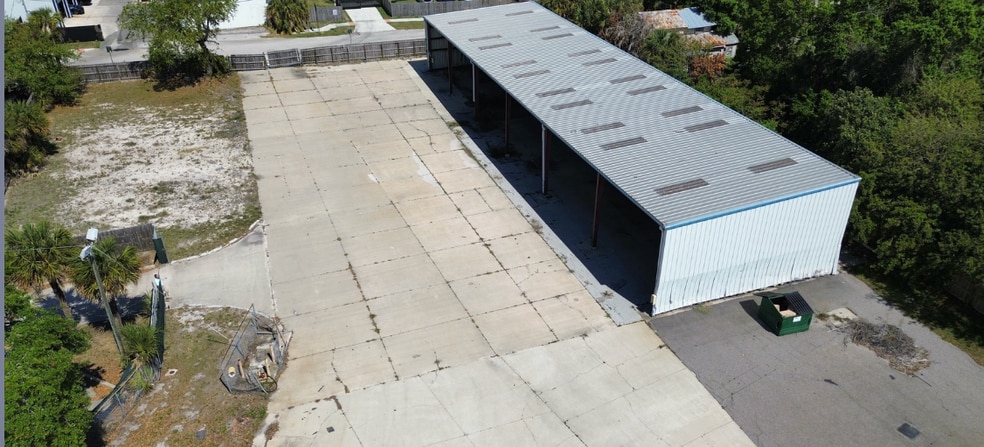 More Photos Of 2809 S Harbor City Blvd, Melbourne Warehouse For Lease