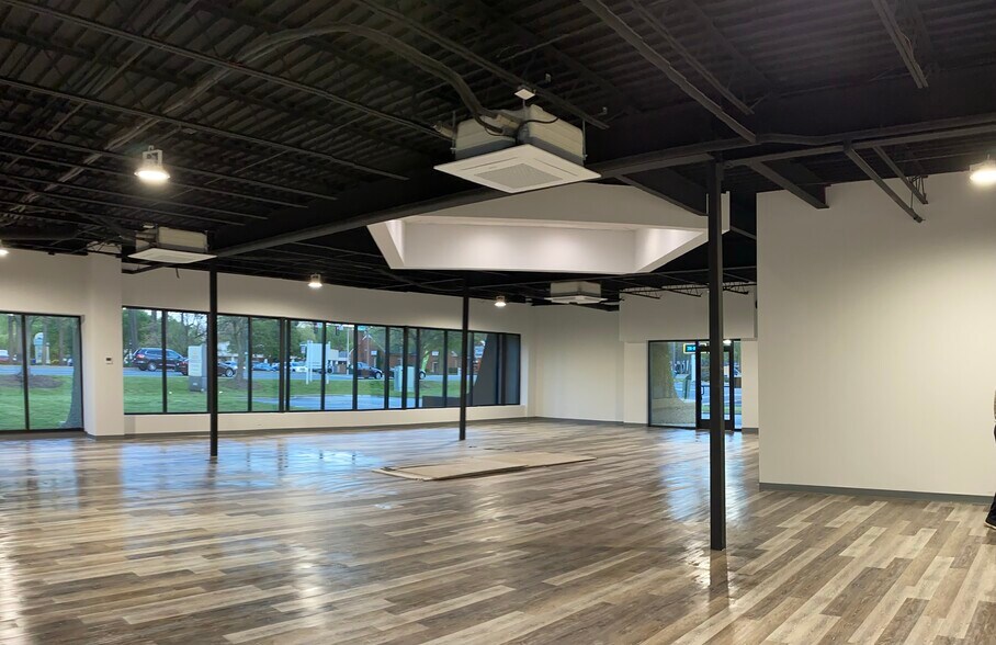 More Photos Of 11719-B Jefferson Ave, Newport News Unknown For Lease