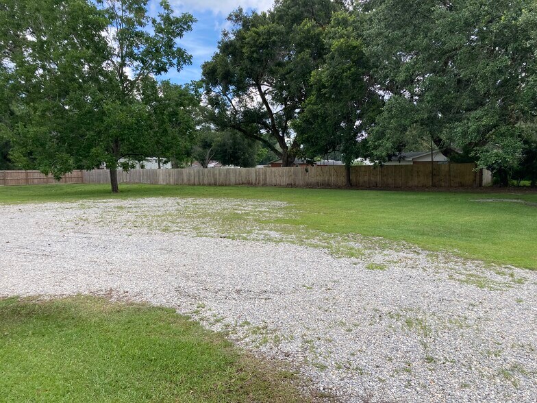 More Photos Of 6900 Pine Forest Rd, Pensacola Warehouse For Lease