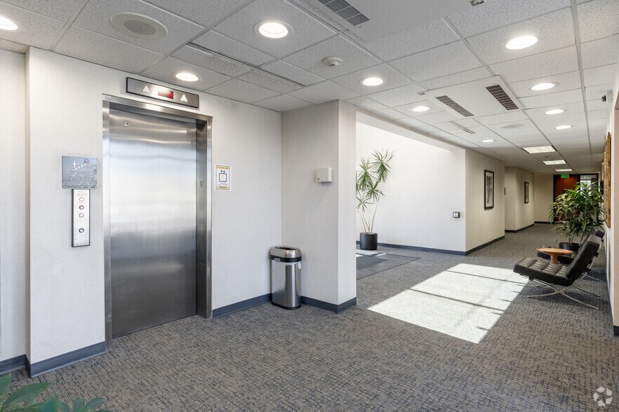More Photos Of 405 Urban St, Lakewood Office For Lease