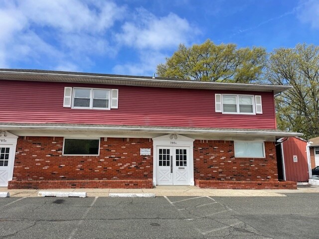 More Photos Of 705 Amboy Ave, Woodbridge General Retail For Lease