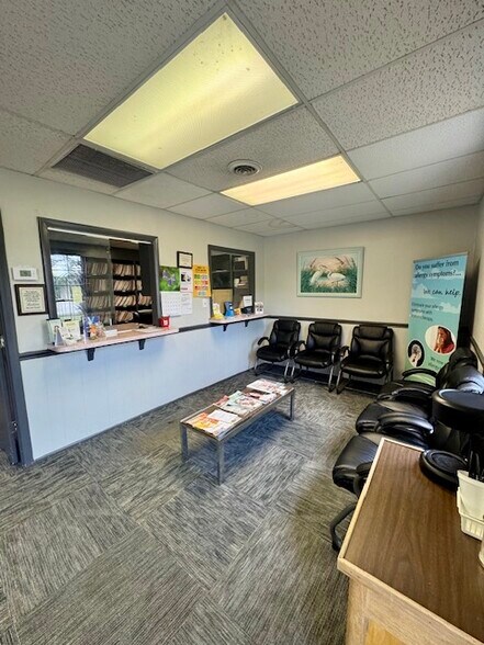 More Photos Of 224 N Main St, Spring Lake Medical For Sale