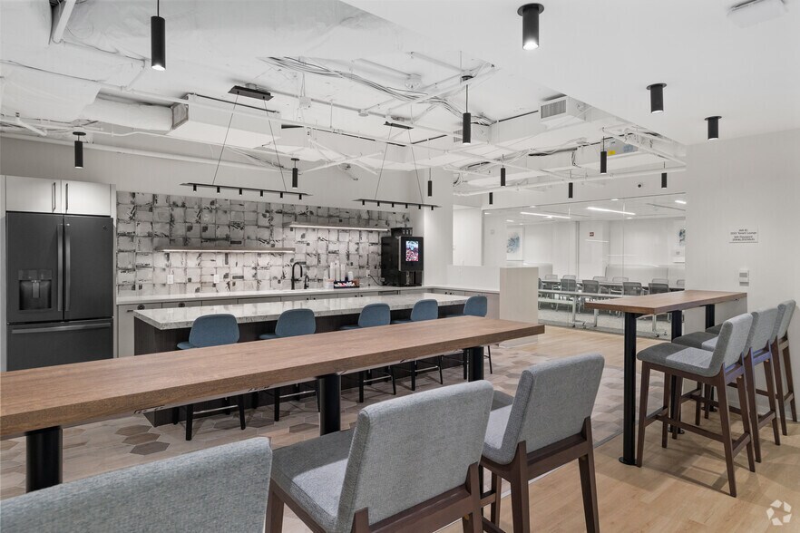 More Photos Of 2001 L St NW, Washington Coworking Space