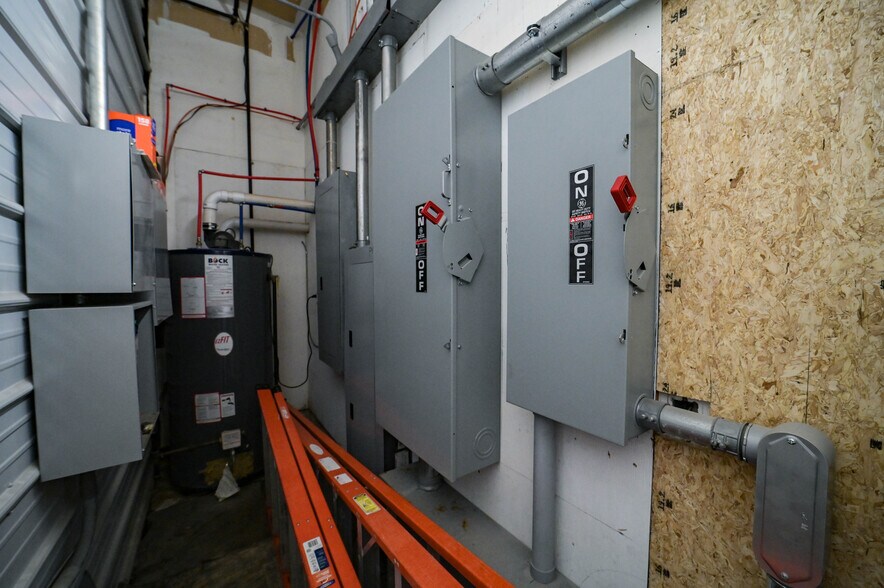 More Photos Of 1700 Oriskany W st, Utica Carwash For Sale