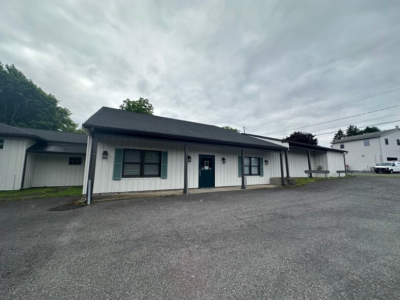 More Photos Of 5900 E Seneca Tpke, Jamesville Freestanding For Sale
