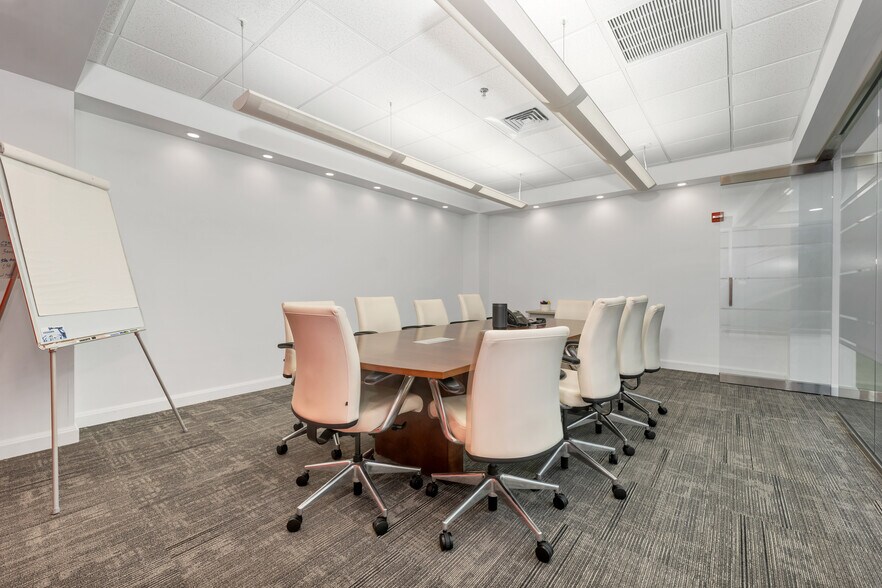 More Photos Of 18 Tsienneto Rd, Derry Industrial For Sale