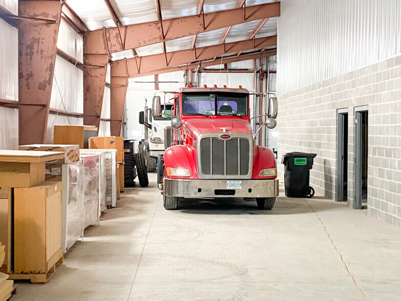 More Photos Of 4926 Church Rd, East Saint Louis Industrial For Sale