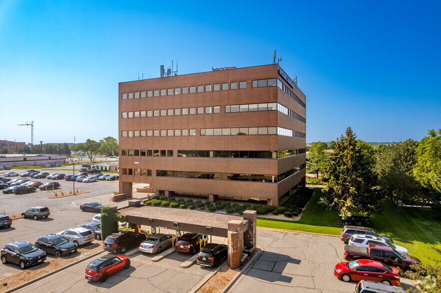 More Photos Of 7300 147th St W, Apple Valley Office For Lease