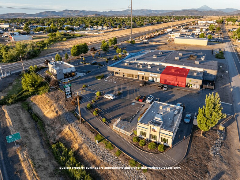 More Photos Of 7338 Crater Lake Hwy, White City Freestanding For Sale