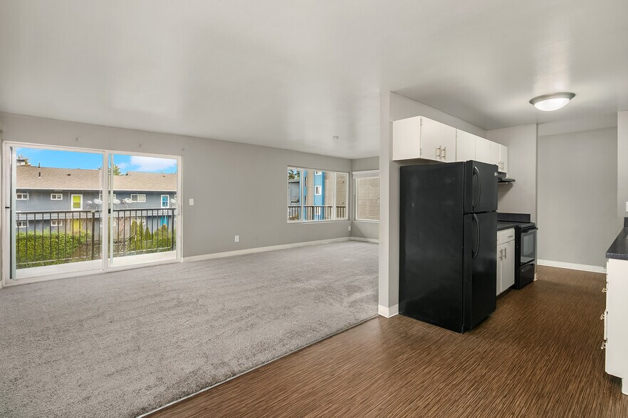 More Photos Of 12411-12415 Ambaum Blvd SW, Seattle Apartments For Sale