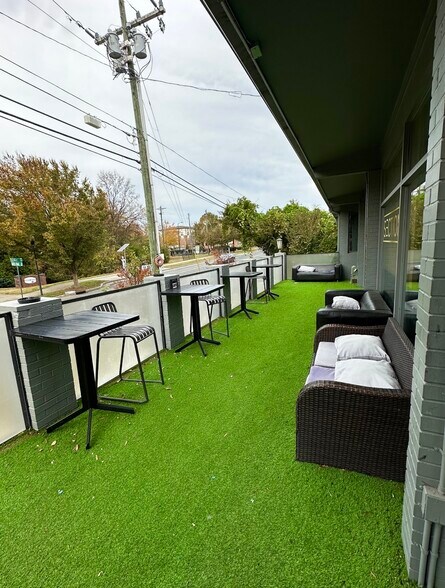More Photos Of 832 Seigle Ave, Charlotte Restaurant For Lease