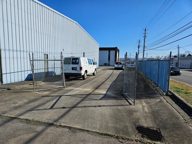 More Photos Of 1101 Putman Dr NW, Huntsville Warehouse For Sale
