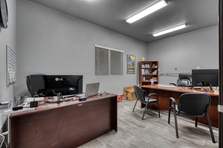 More Photos Of 10131 Iron Rock Way, Elk Grove Manufacturing For Lease