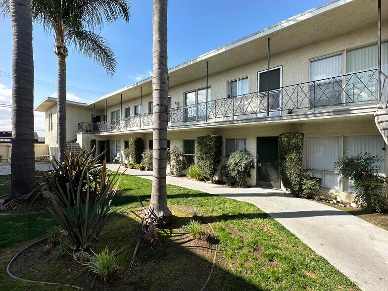 More Photos Of 7306-7312 Neo St, Downey Apartments For Sale