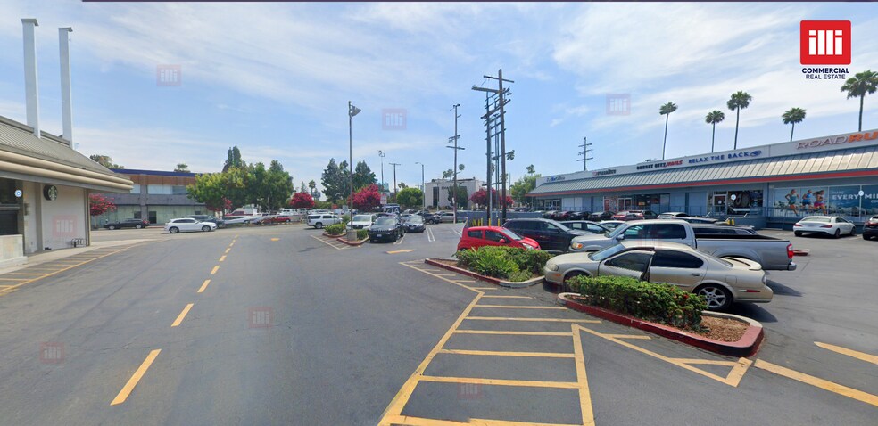 More Photos Of 12101-12117 Ventura Blvd, Studio City Storefront For Lease